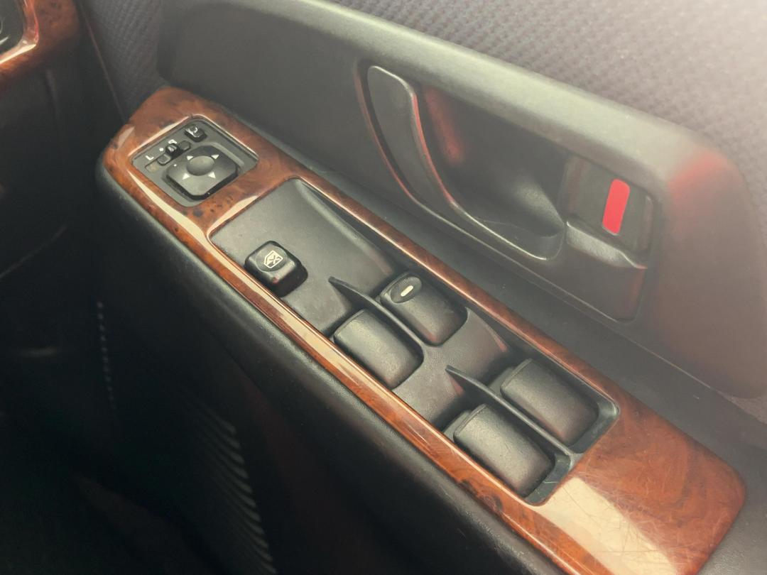 Photo '23' of Mitsubishi Pajero