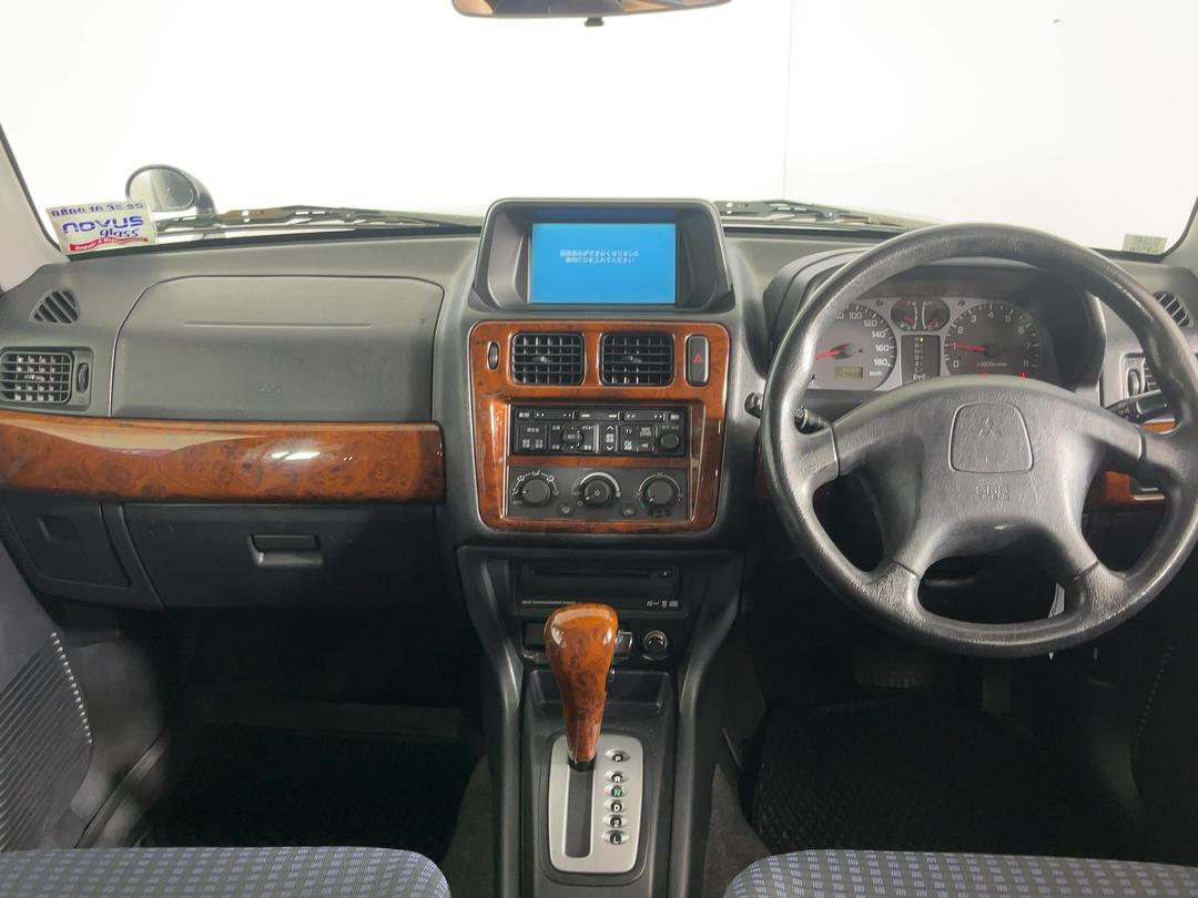 Photo '17' of Mitsubishi Pajero