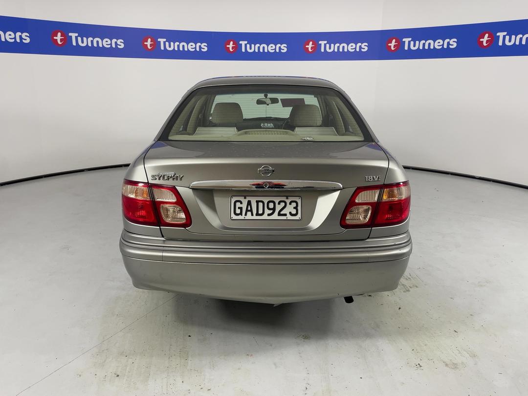 Photo '9' of Nissan Bluebird Sylphy Photo '9' of Nissan Bluebird Sylphy