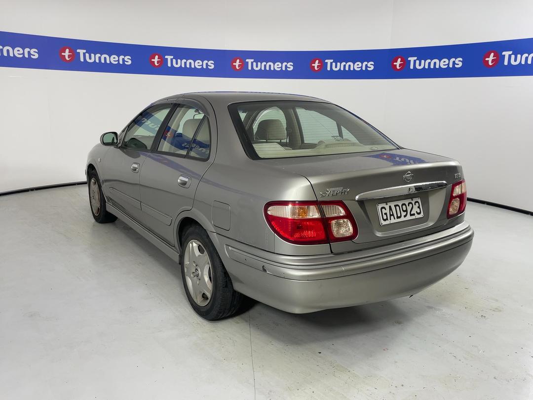 Photo '10' of Nissan Bluebird Sylphy Photo '10' of Nissan Bluebird Sylphy