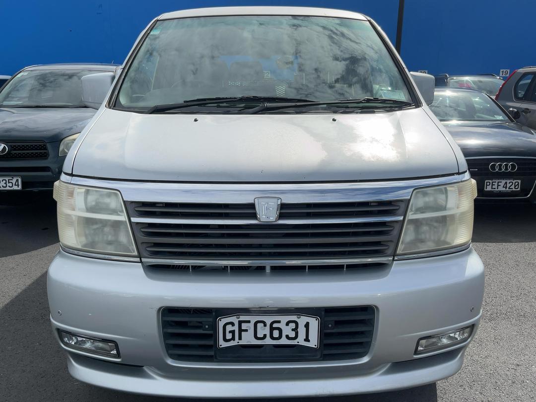 Photo '2' of Nissan Elgrand Photo '2' of Nissan Elgrand
