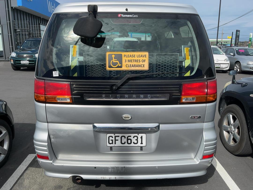 Photo '5' of Nissan Elgrand Photo '5' of Nissan Elgrand