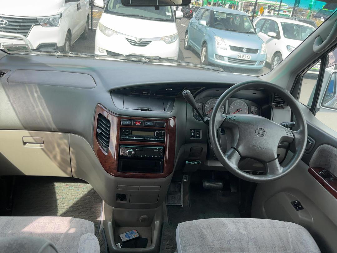 Photo '15' of Nissan Elgrand Photo '15' of Nissan Elgrand
