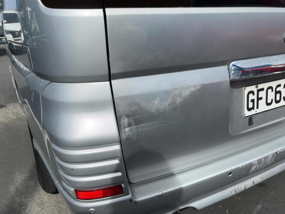 Photo '23' of Nissan Elgrand Photo '23' of Nissan Elgrand