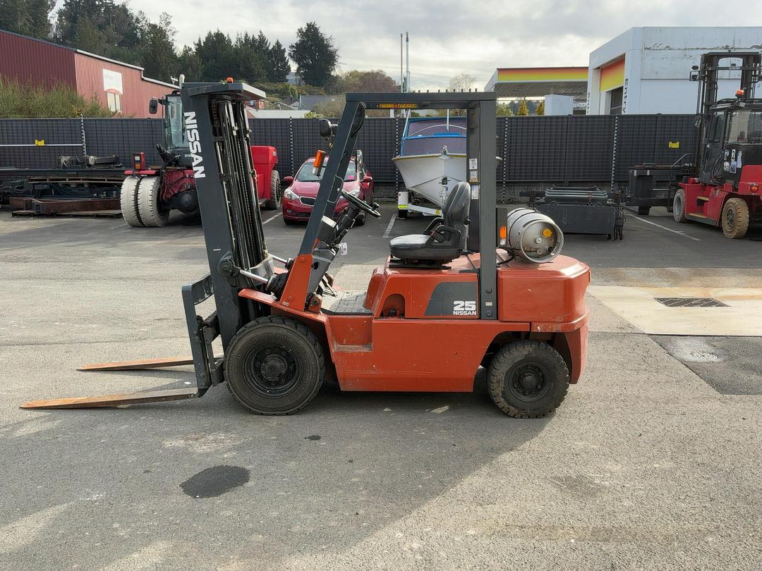 Photo '6' of Nissan PJ02A05U Forklift