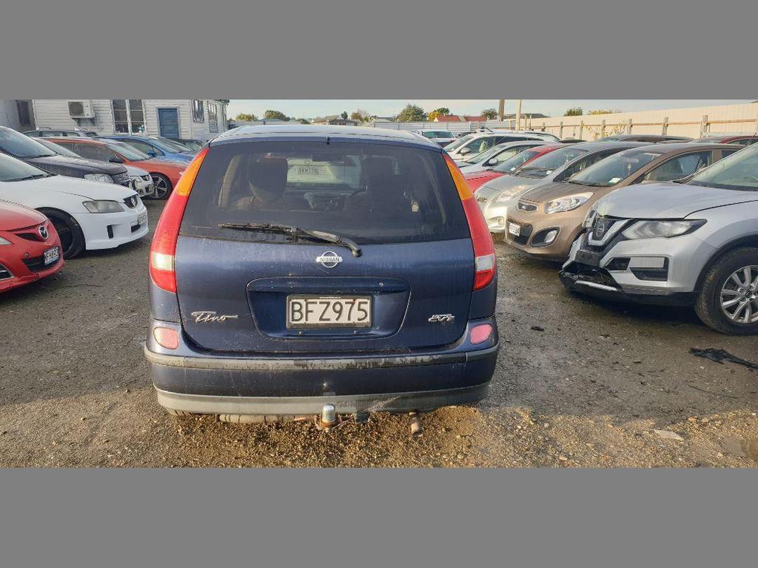 Photo '6' of Nissan Tino