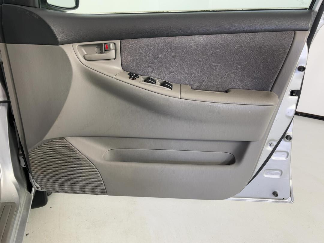 Photo '15' of Toyota Corolla