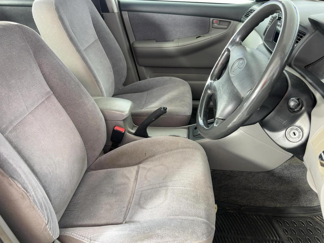 Photo '16' of Toyota Corolla