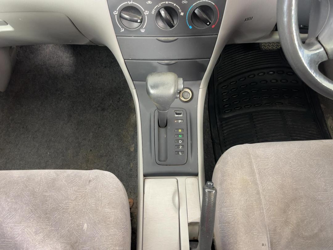 Photo '18' of Toyota Corolla