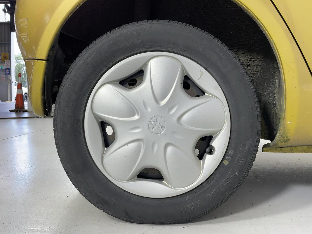 Photo '12' of Toyota Echo