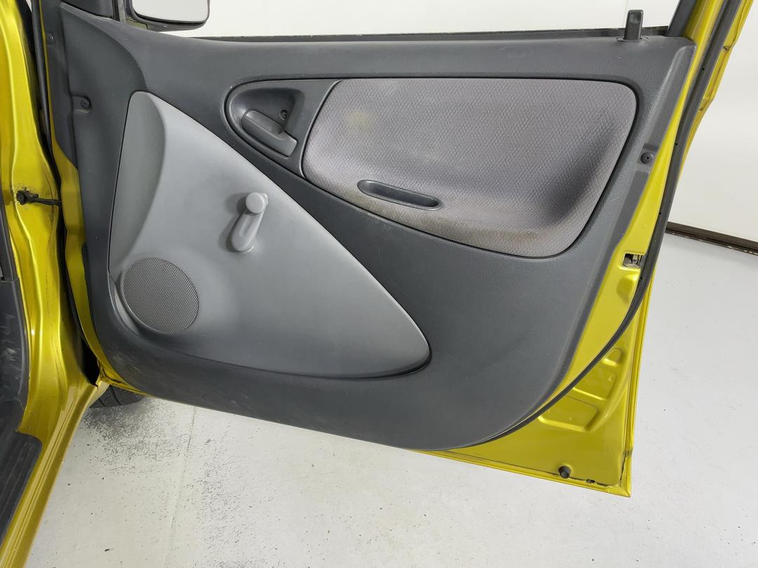 Photo '15' of Toyota Echo