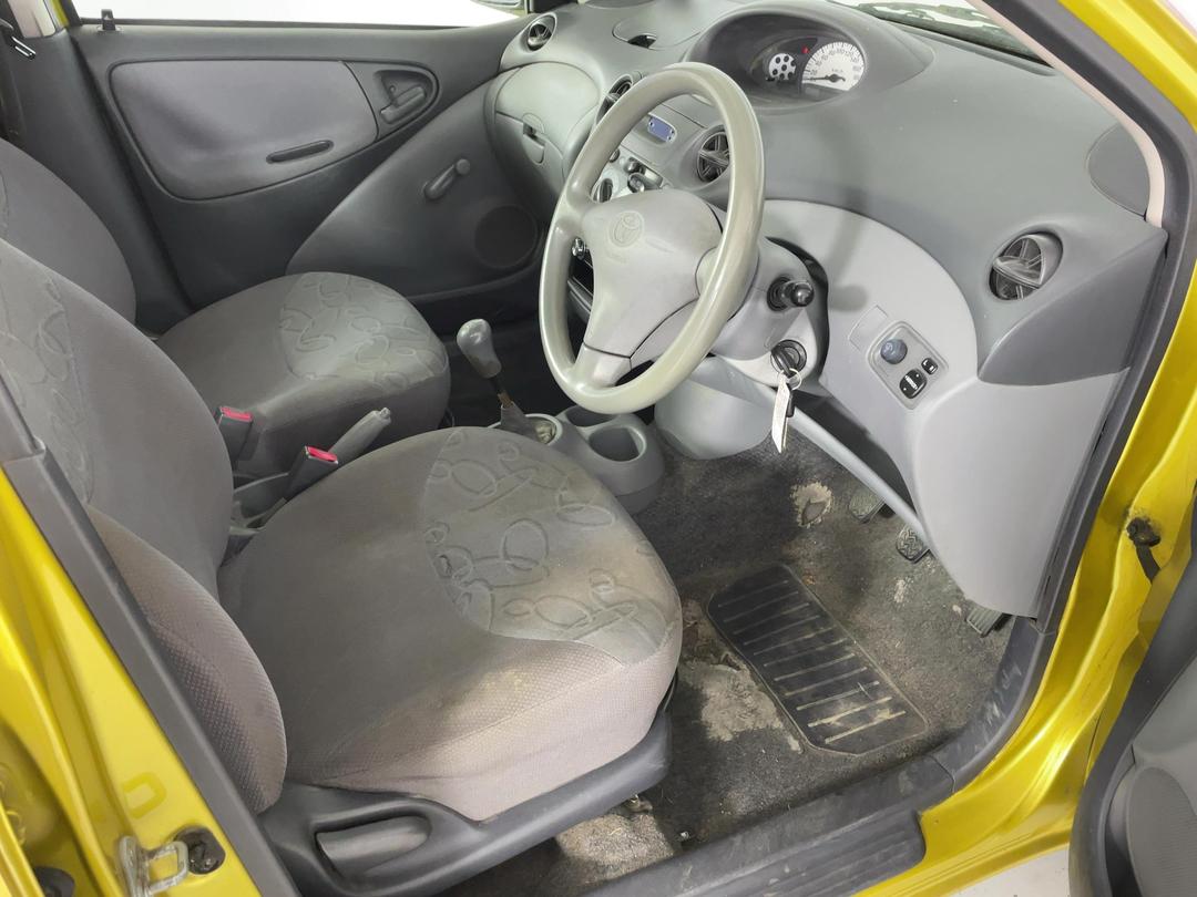 Photo '16' of Toyota Echo