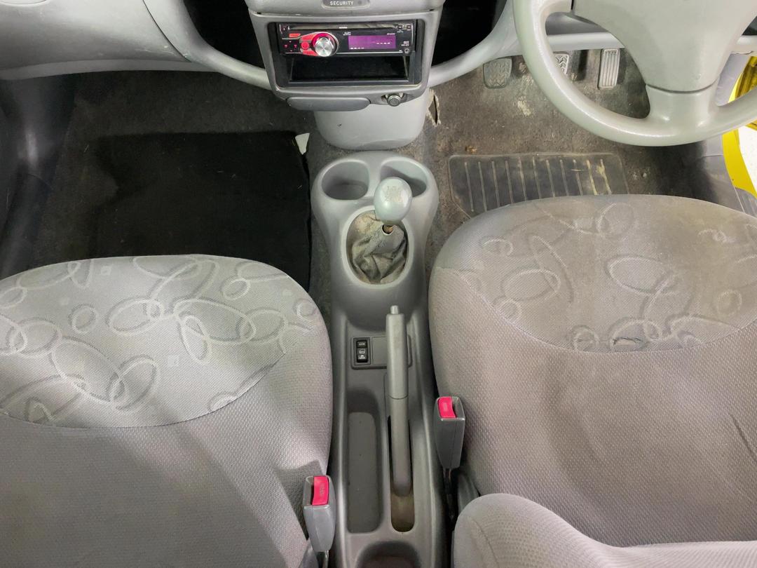 Photo '18' of Toyota Echo
