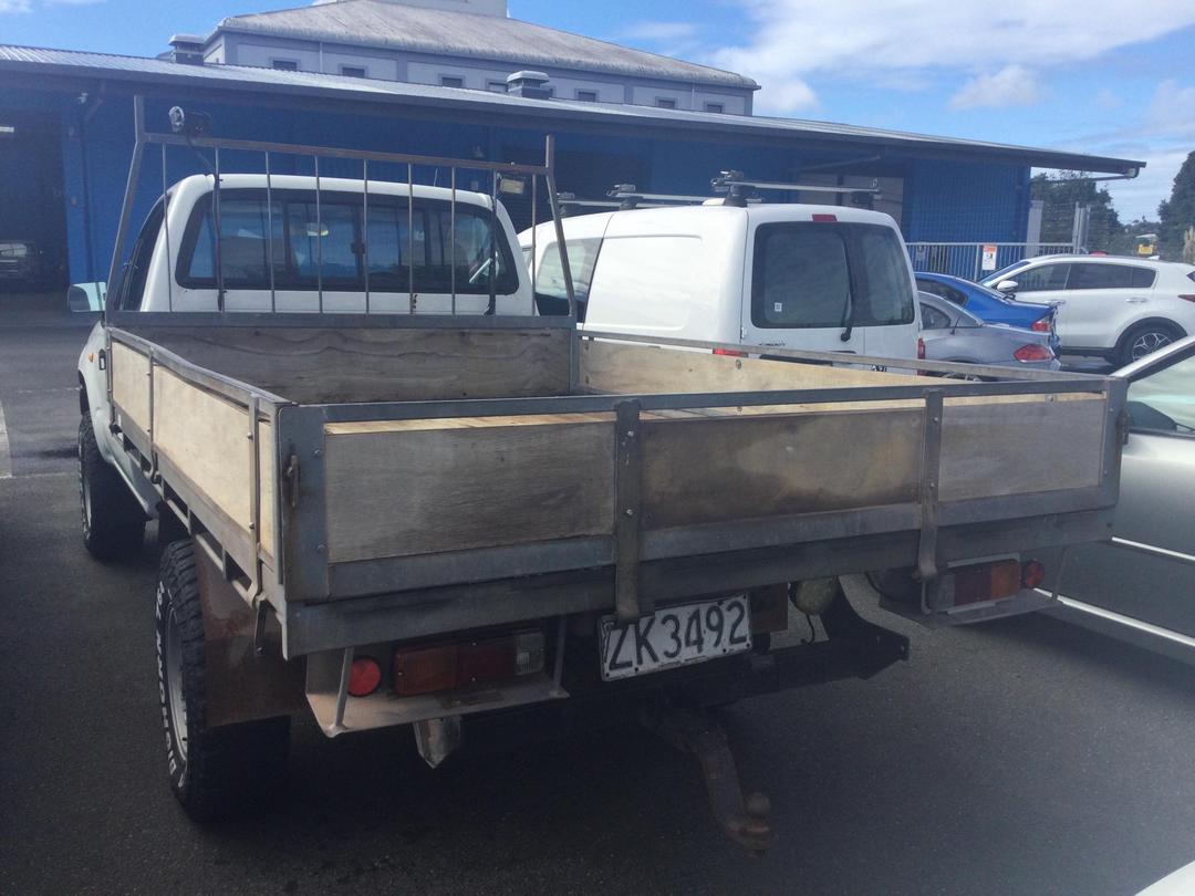 Photo '3' of Toyota Hilux S/C C/C