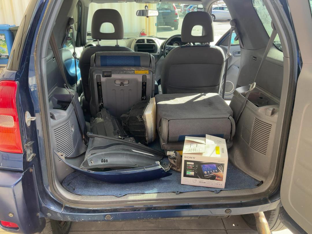 Photo '19' of Toyota Rav4 L