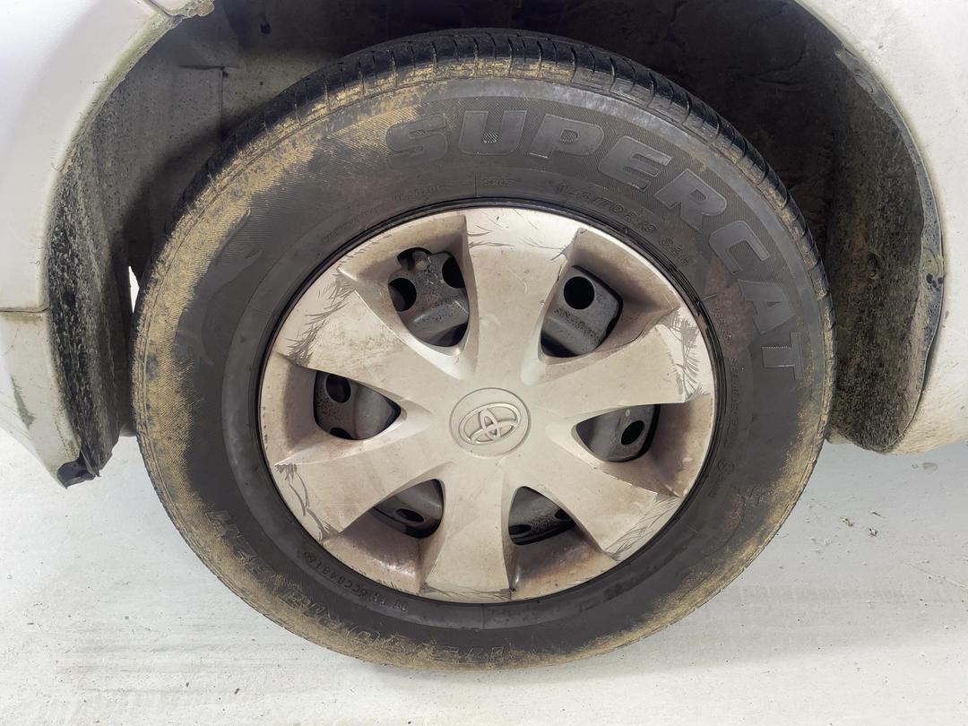 Photo '10' of Toyota Vitz