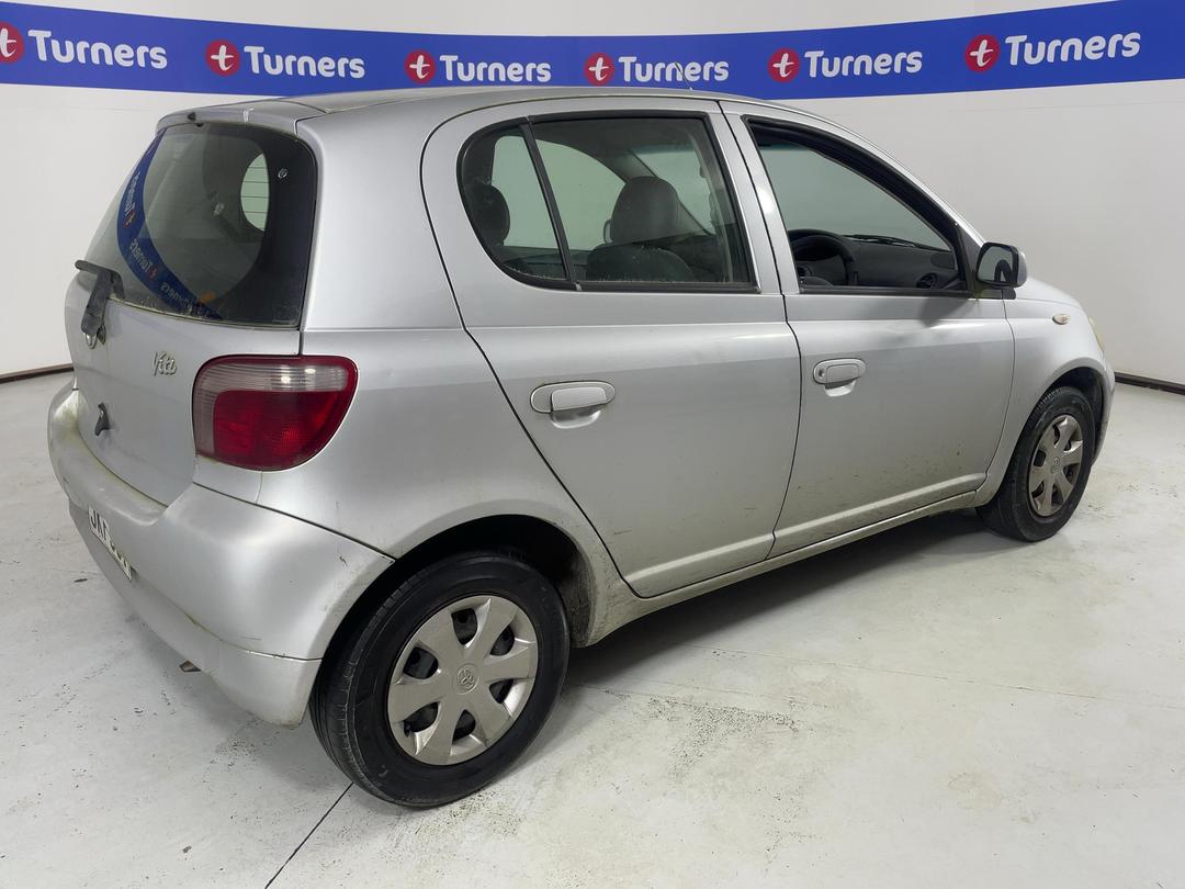 Photo '7' of Toyota Vitz