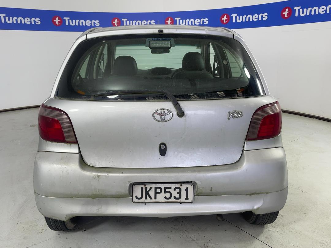Photo '6' of Toyota Vitz