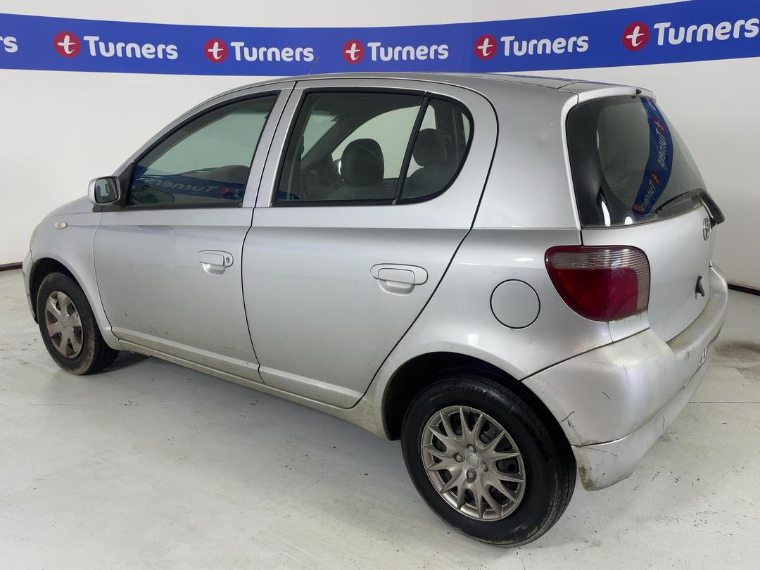 Photo '5' of Toyota Vitz
