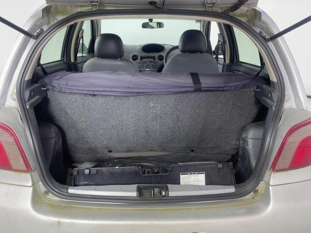 Photo '14' of Toyota Vitz