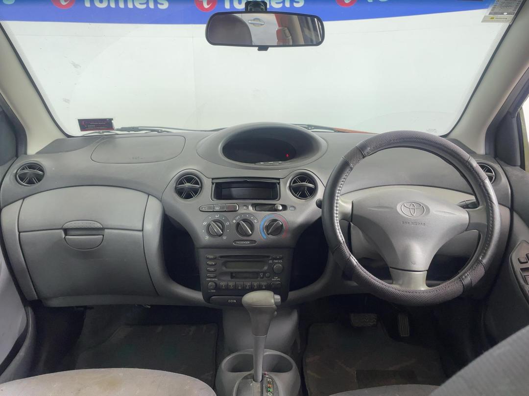 Photo '17' of Toyota Vitz