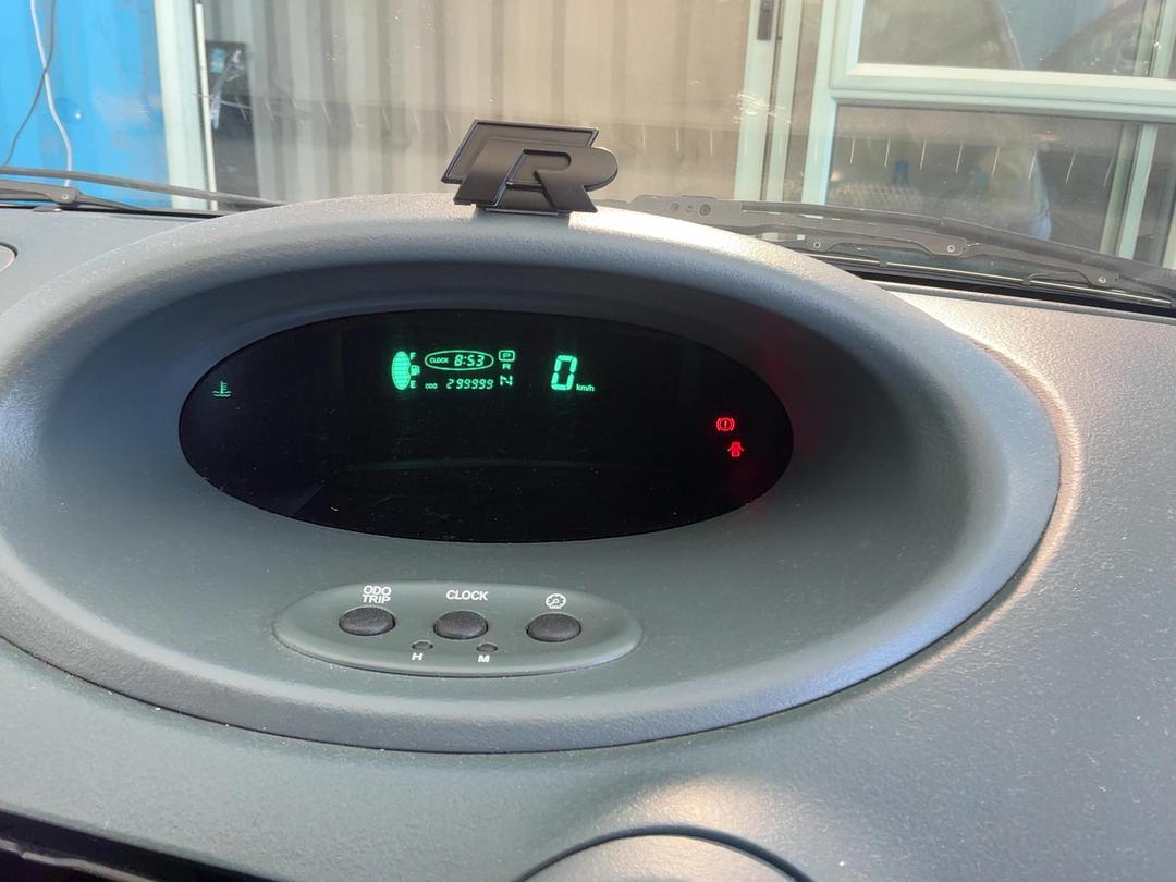 Photo '10' of Toyota Vitz