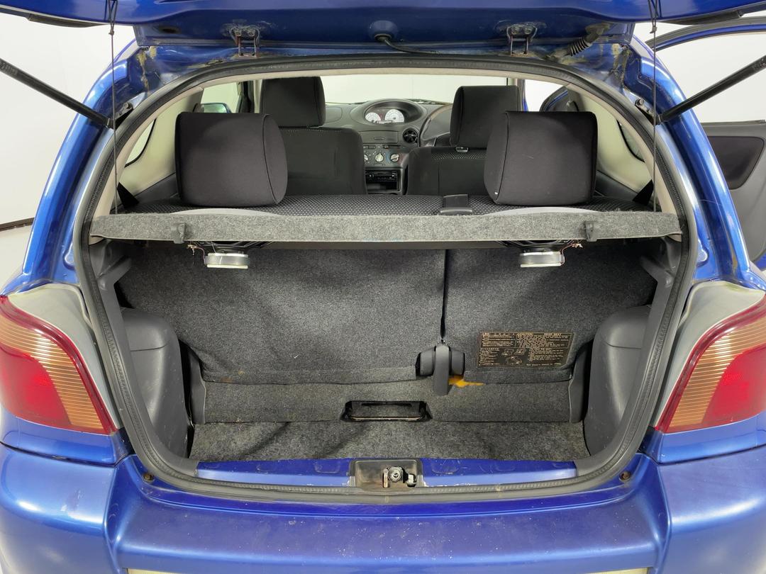 Photo '12' of Toyota Vitz Photo '12' of Toyota Vitz