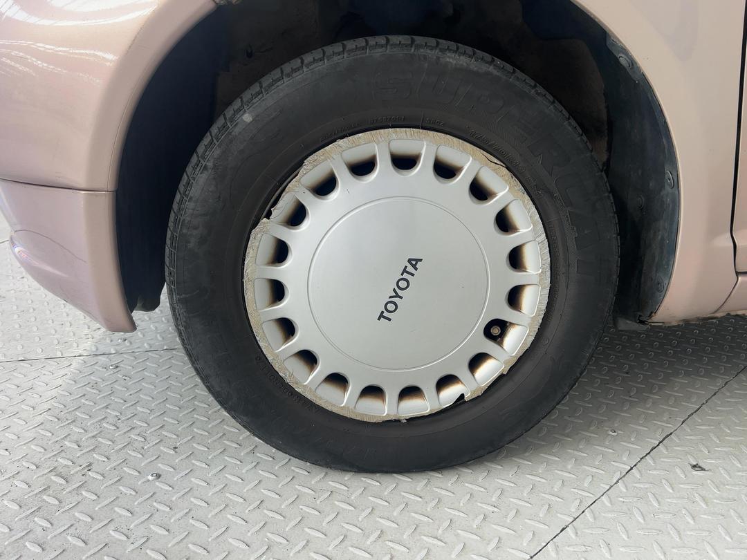 Photo '10' of Toyota Vitz
