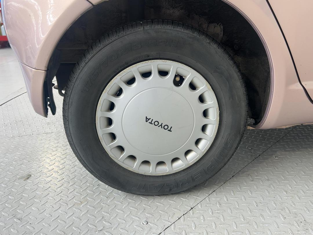 Photo '12' of Toyota Vitz