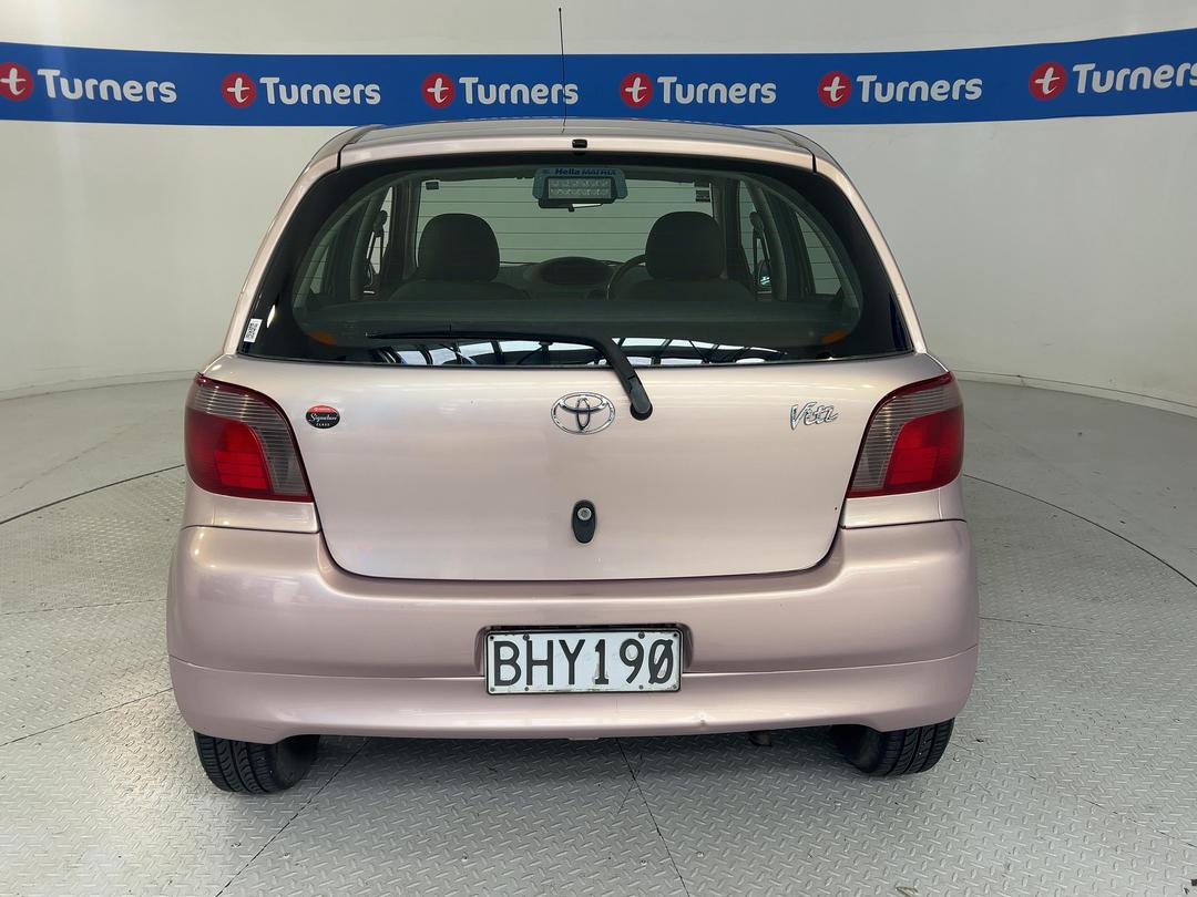 Photo '6' of Toyota Vitz