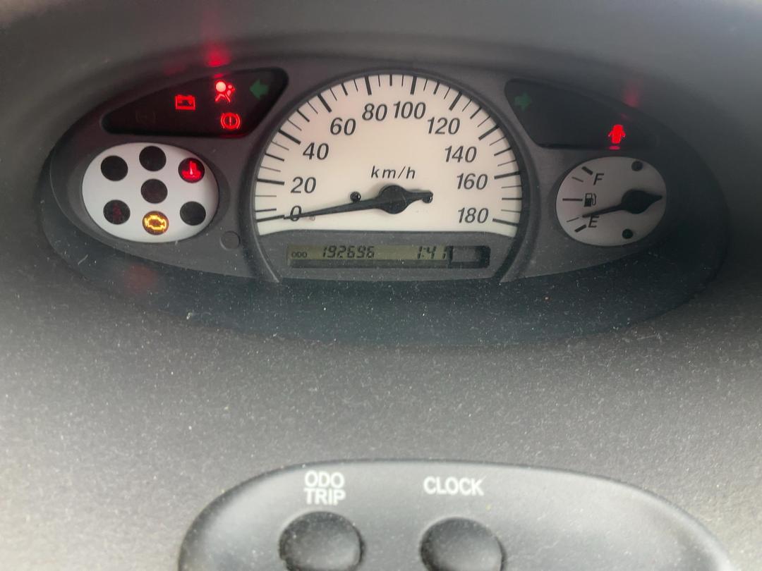 Photo '15' of Toyota Vitz