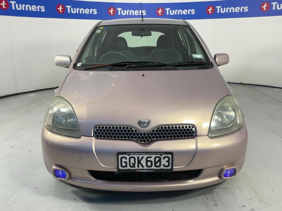 Photo '2' of Toyota Vitz