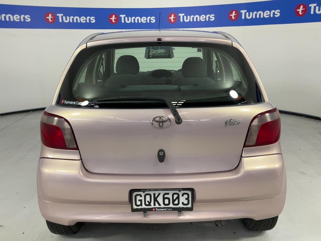 Photo '6' of Toyota Vitz
