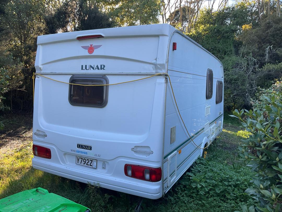 Photo '2' of Caravan Lunar Clubman Caravan - Single