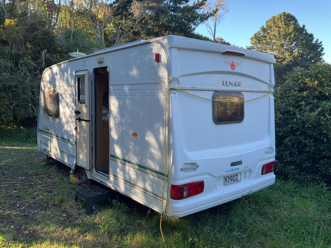 Photo '4' of Caravan Lunar Clubman Caravan - Single