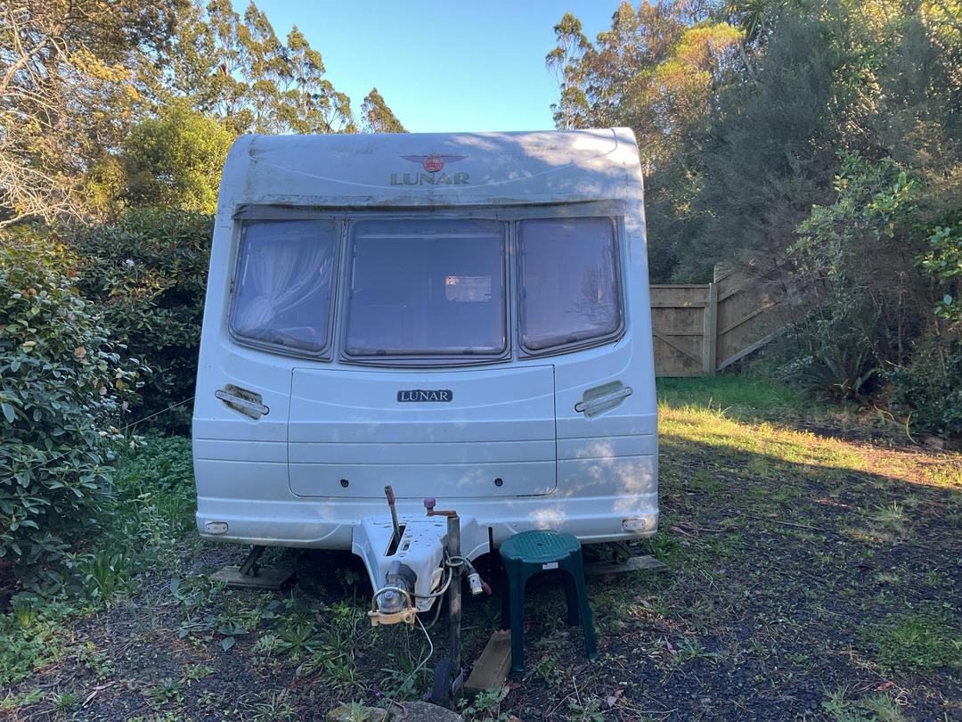 Photo '6' of Caravan Lunar Clubman Caravan - Single