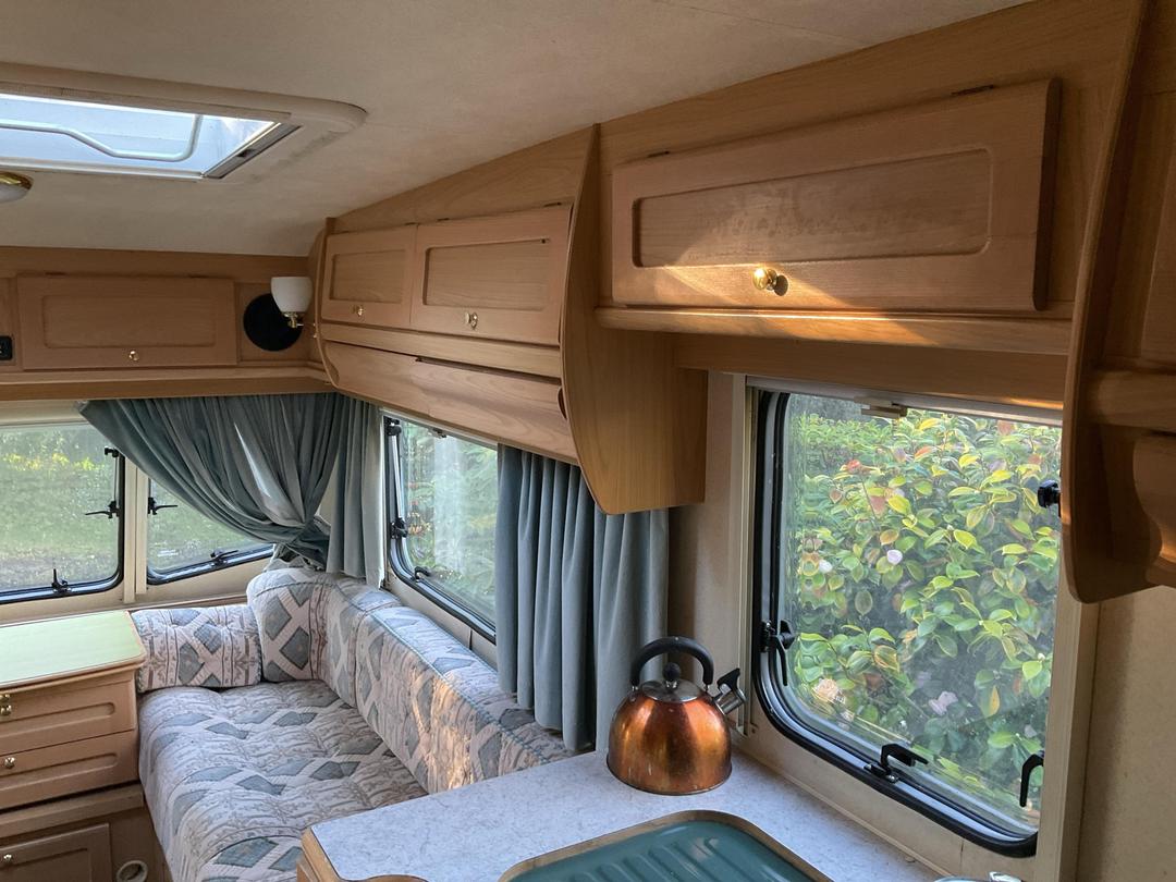 Photo '12' of Caravan Lunar Clubman Caravan - Single