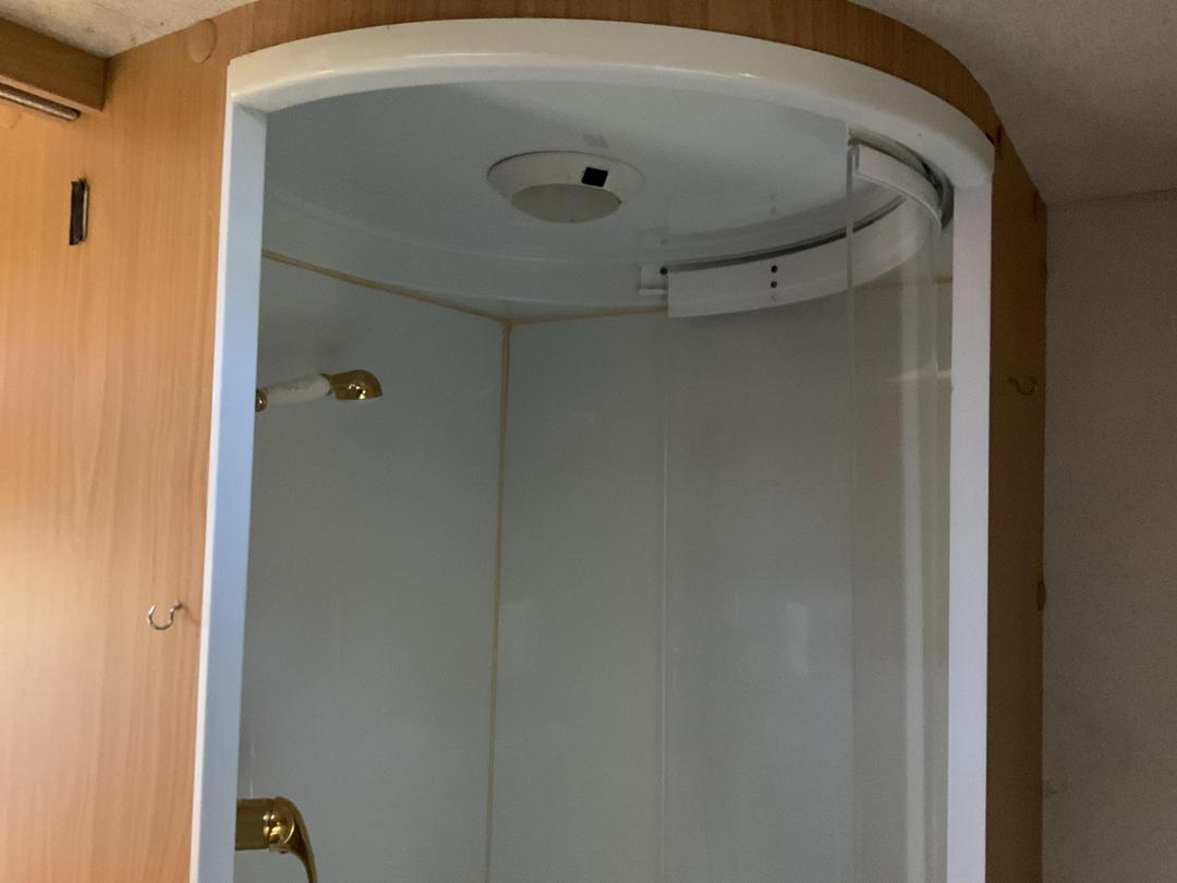 Photo '24' of Caravan Lunar Clubman Caravan - Single