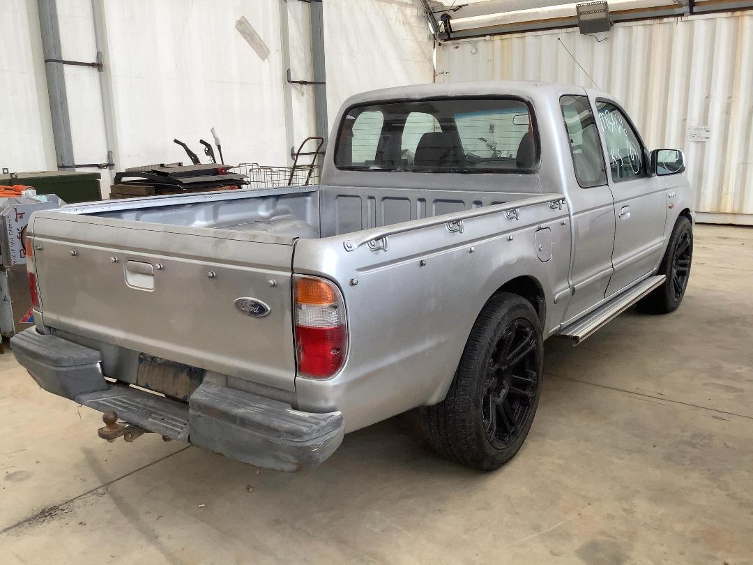 Photo '7' of Ford Courier XLT Wellside