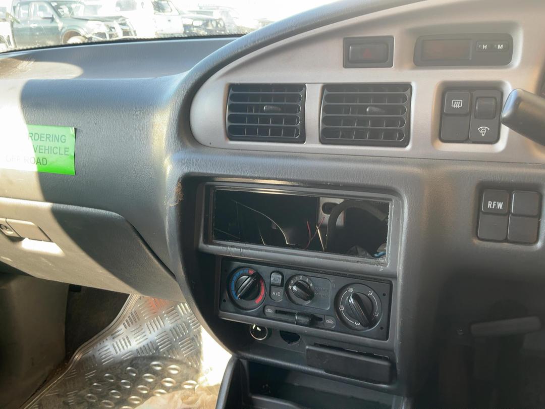 Photo '19' of Ford Courier XL CREW CAB Photo '19' of Ford Courier XL CREW CAB