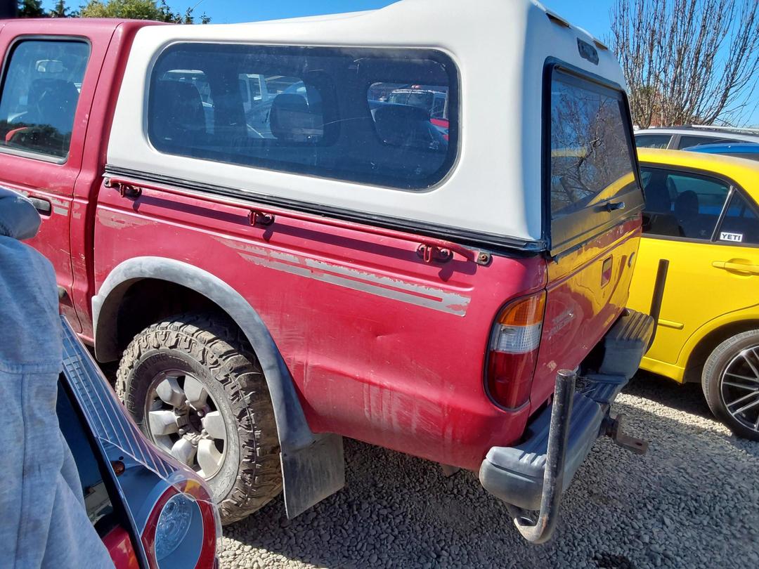 Photo '5' of Ford Courier XL Crew CAB Photo '5' of Ford Courier XL Crew CAB