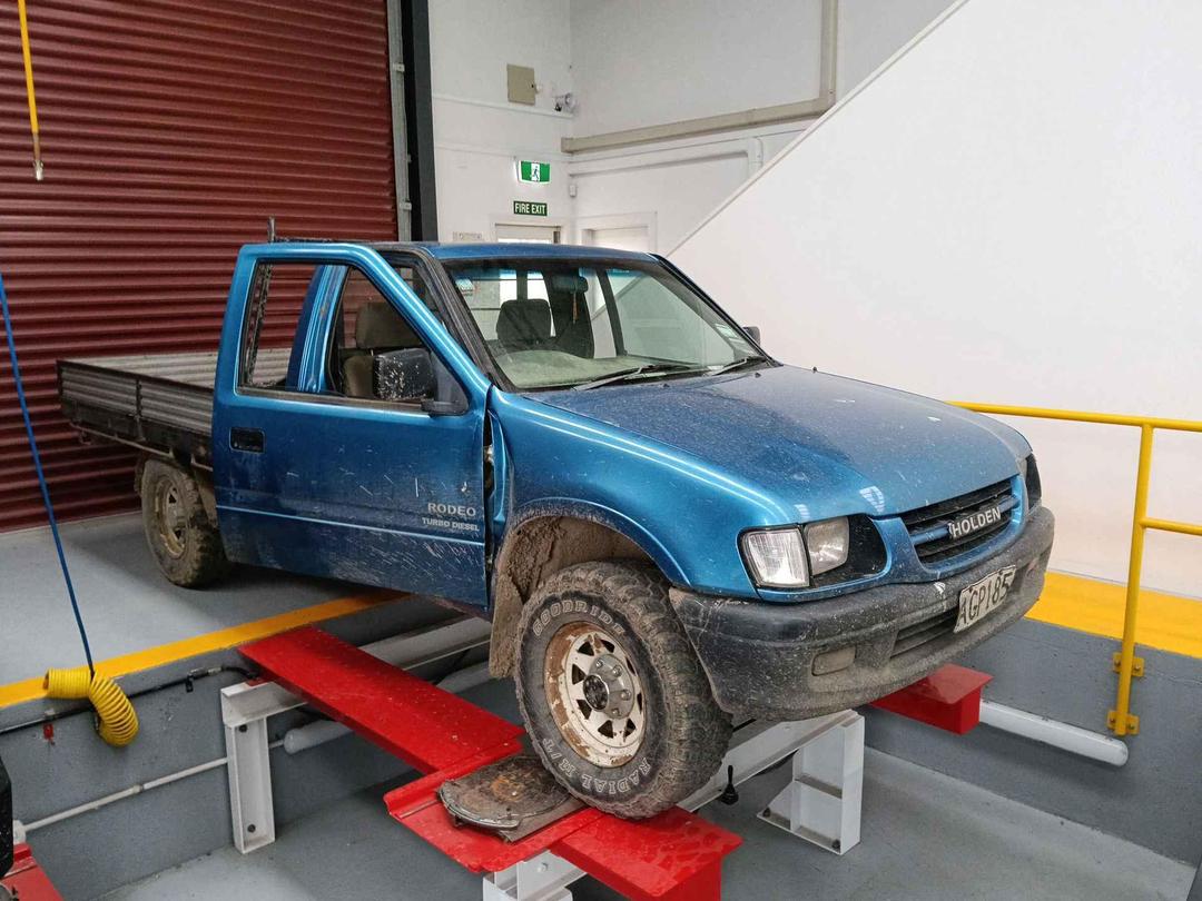 Photo '2' of Holden Rodeo 4X4 DSL LX STD C/C Photo '2' of Holden Rodeo 4X4 DSL LX STD C/C
