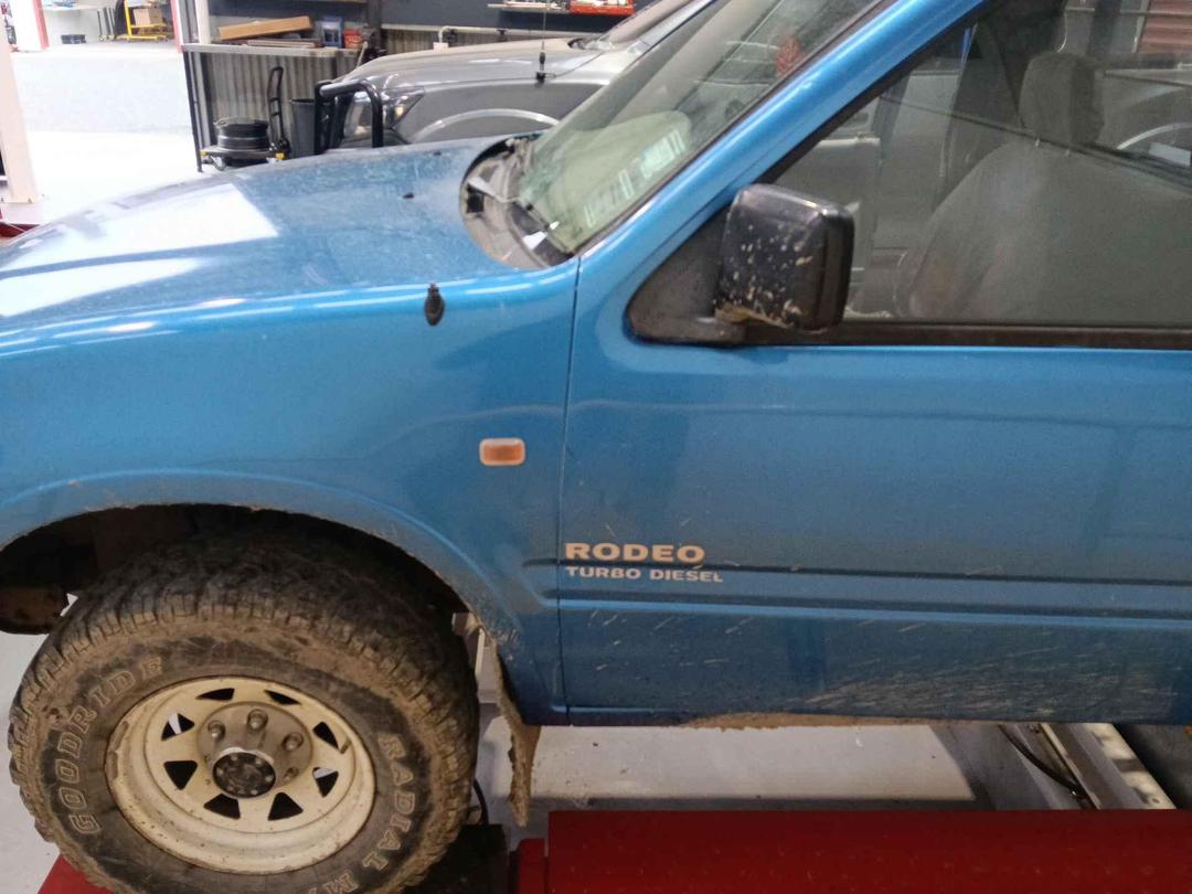 Photo '12' of Holden Rodeo 4X4 DSL LX STD C/C Photo '12' of Holden Rodeo 4X4 DSL LX STD C/C