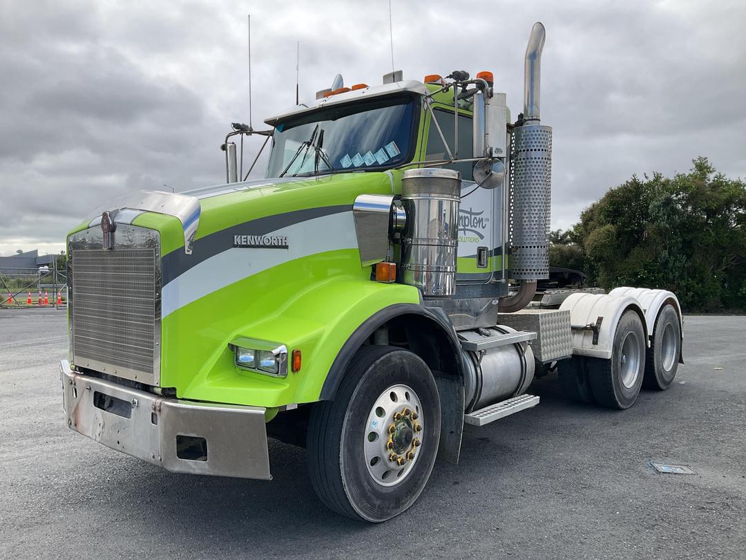 Photo '8' of Kenworth T800 Tractor Unit