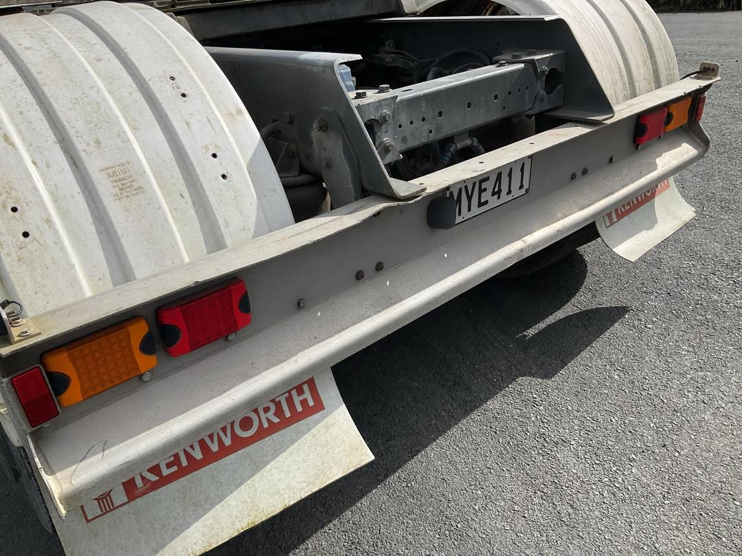 Photo '34' of Kenworth T800 Tractor Unit