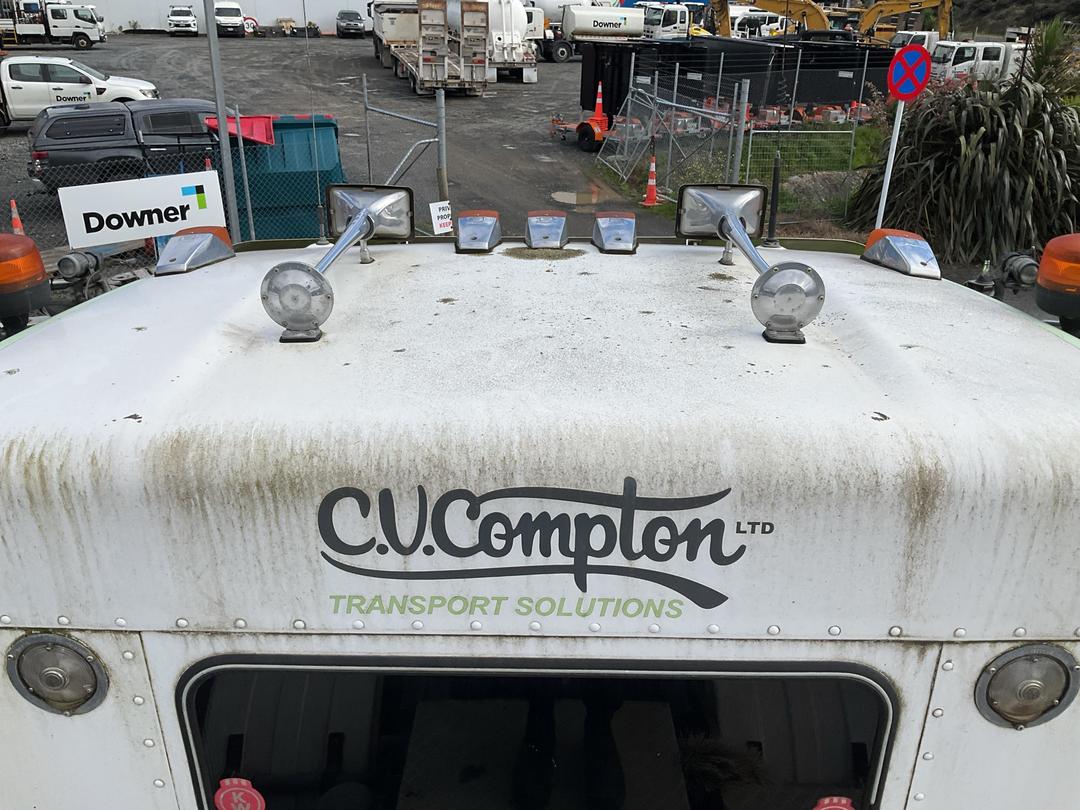 Photo '20' of Kenworth T800 Tractor Unit