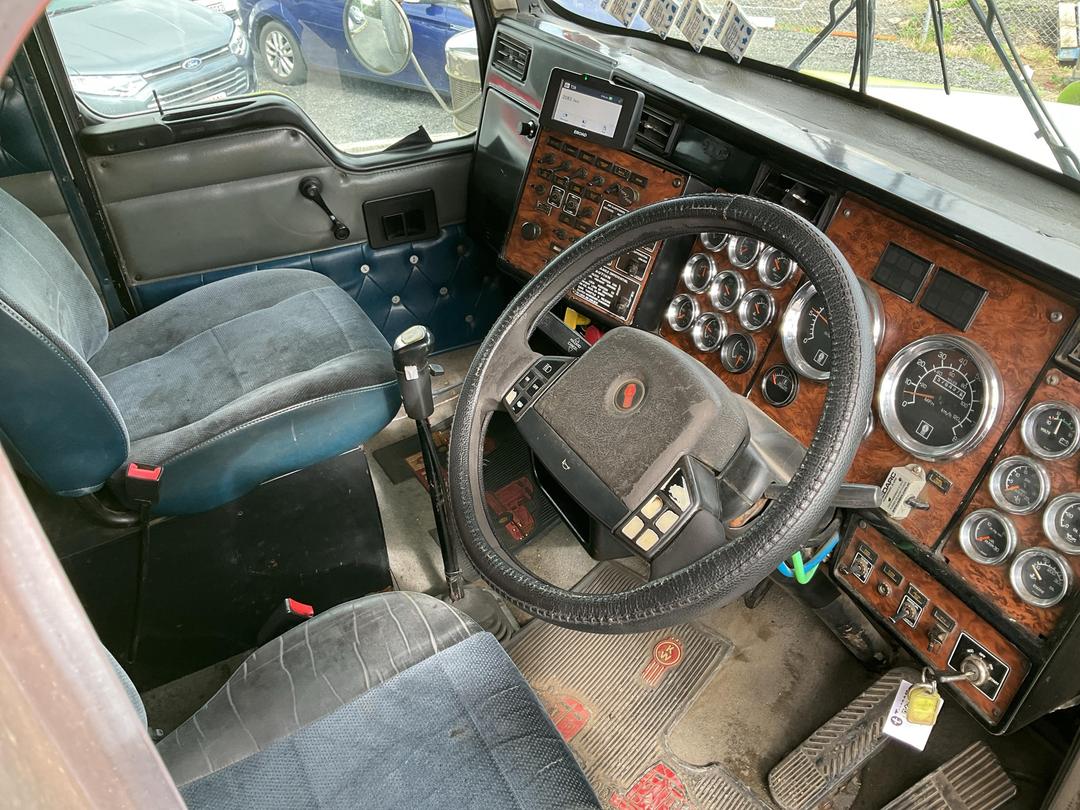 Photo '11' of Kenworth T800 Tractor Unit