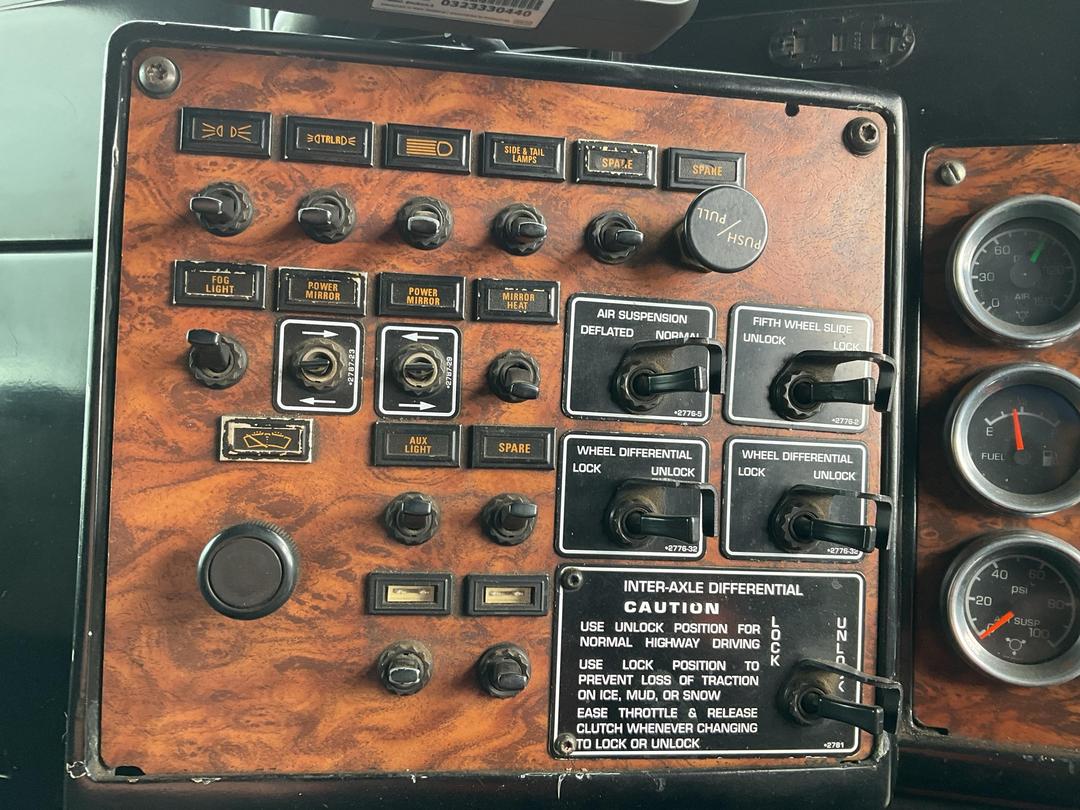 Photo '15' of Kenworth T800 Tractor Unit