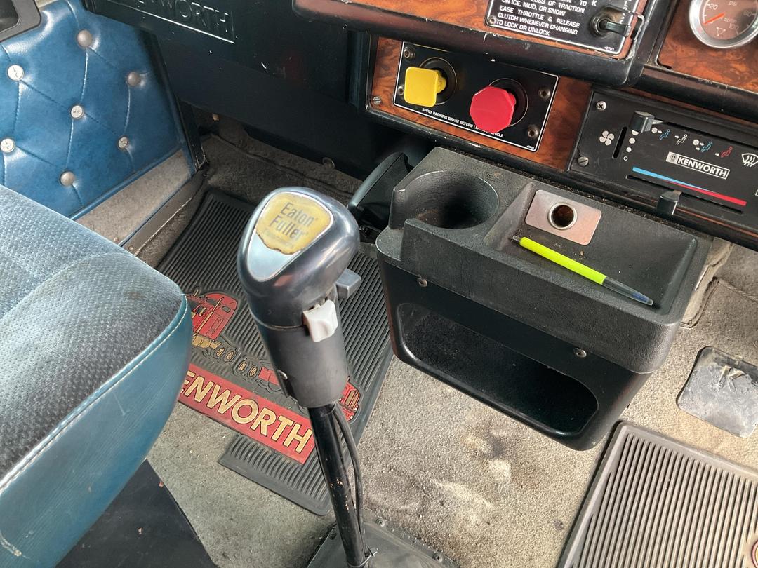 Photo '14' of Kenworth T800 Tractor Unit