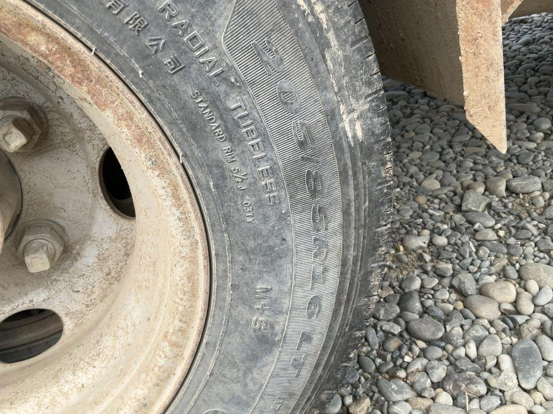 Photo '22' of Mitsubishi Canter FE112C4 Flat Deck